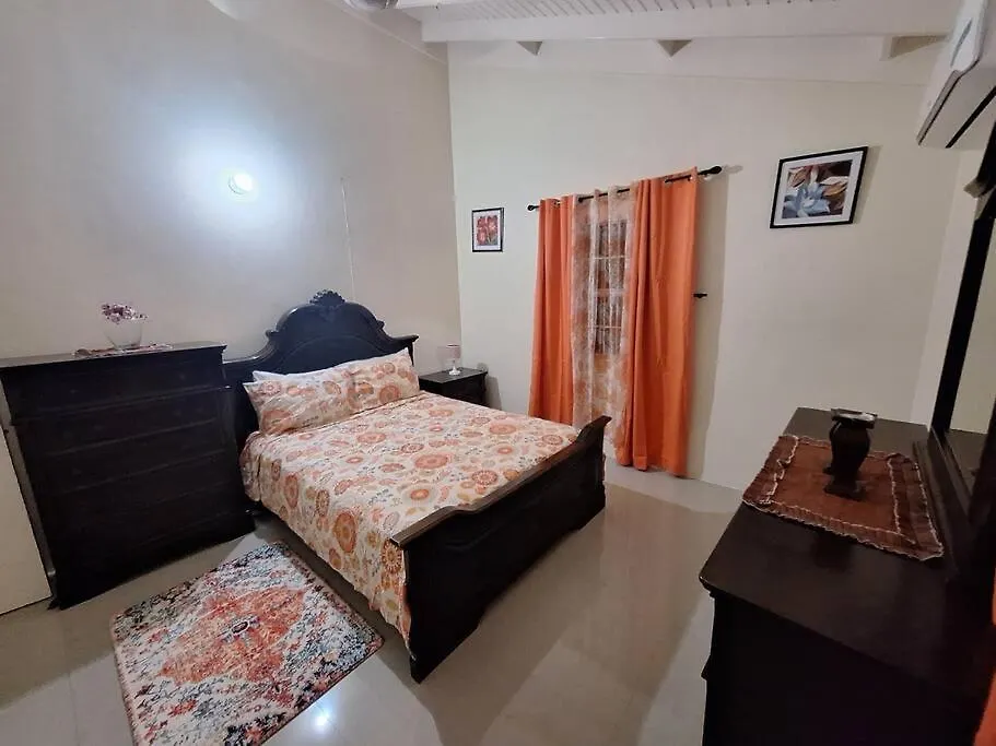 Holiday home Homeaway From Home Spring Rises